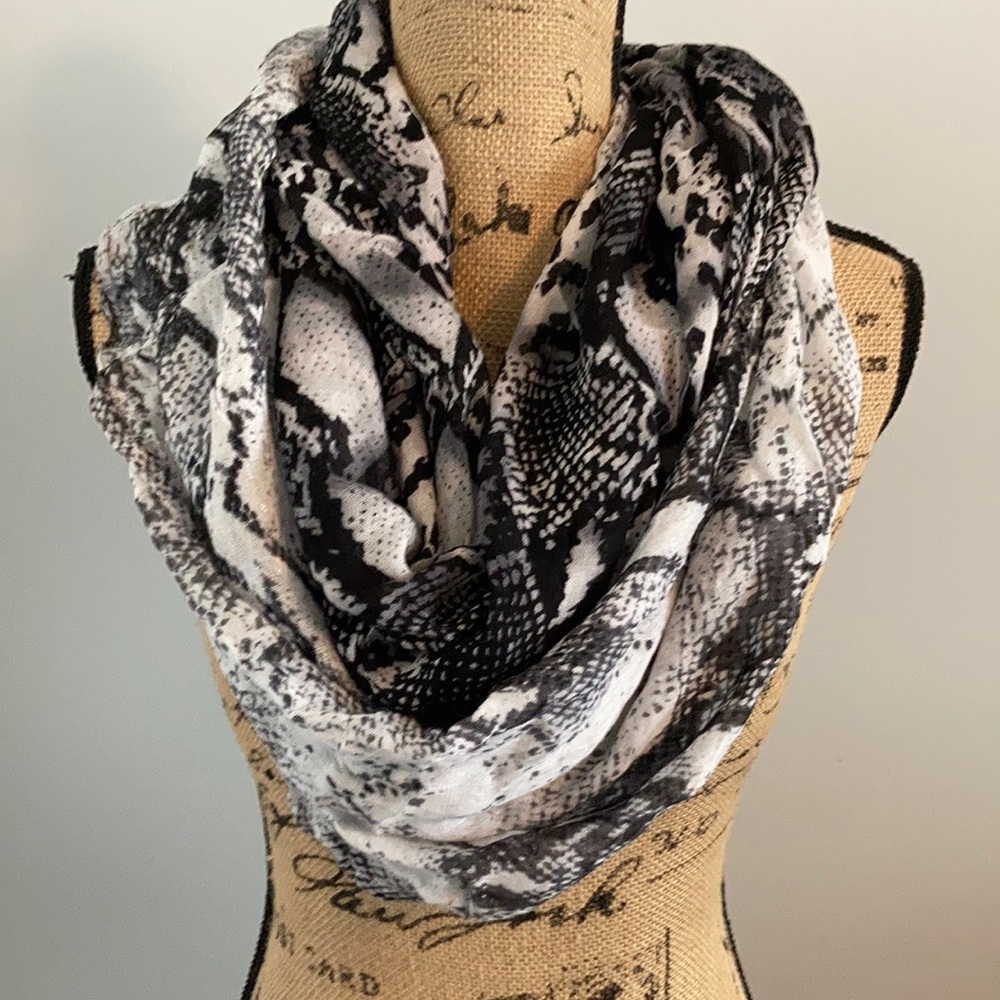 Express Infinity Scarf